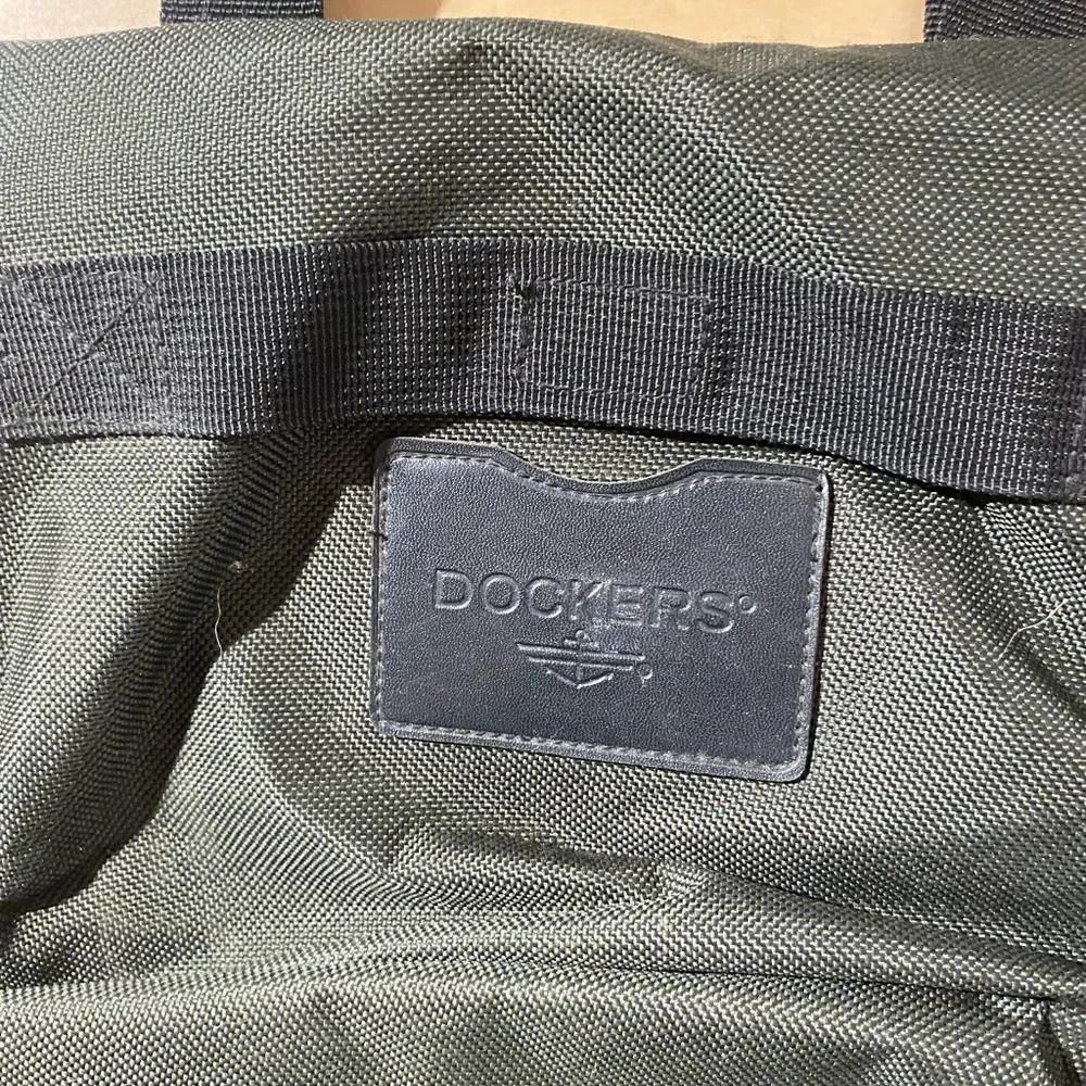 Dockers Dark Gray Men's Messenger Bag (PS)